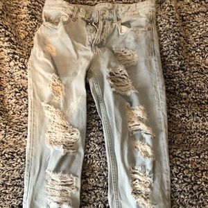 h&m light washed boyfriend jeans